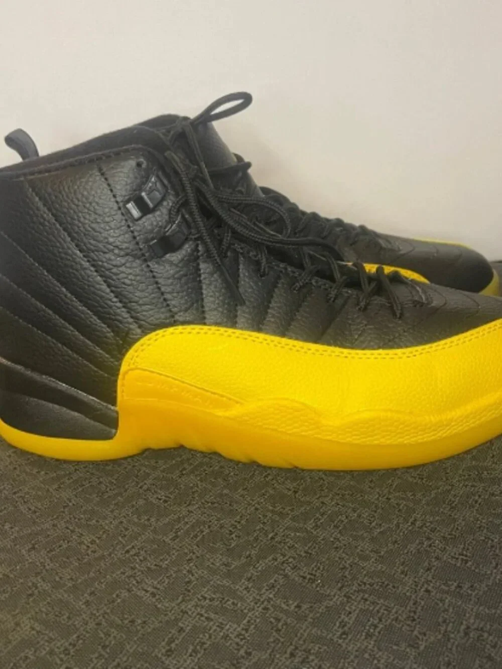 Air Jordan 12 Black University Gold